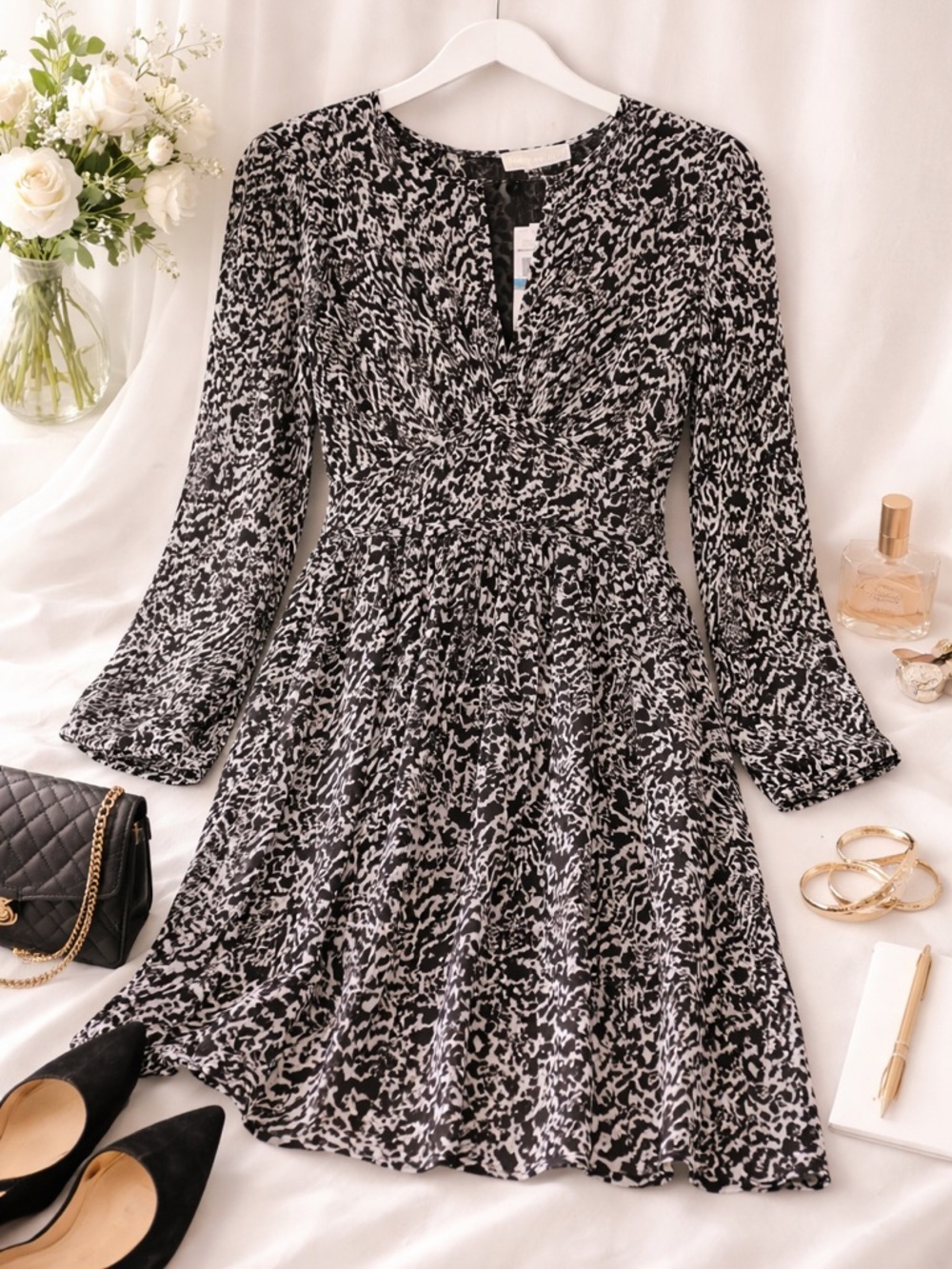 NWT Michael Kors Black & White Long Sleeve Twist-Front Dress